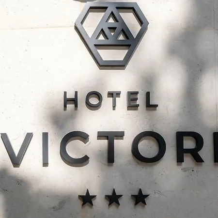 Ξενοδοχείο Victori 3*